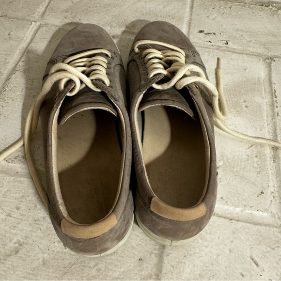 ECCO Women's Warm Gray Nubuck Casual Soft Lace-Up Sneaker Sz 8 - Picture 6 of 10